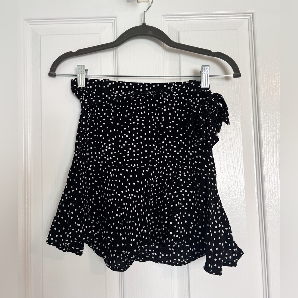 Zara skirt with shorts underneath size XS
